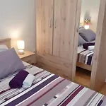 Marinela Apartment *
