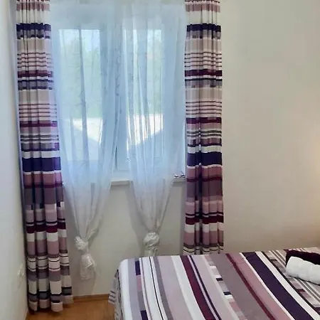 Marinela * Rogoznica (Sibenik-Knin)