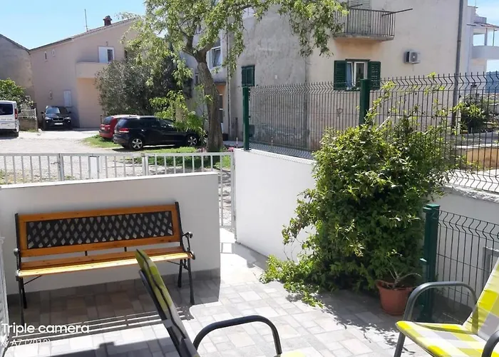 Marinela 아파트 로고즈니차