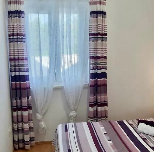 Marinela * Rogoznica (Sibenik-Knin)